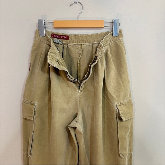 Vintage Sasson Jeans Cuffed Tan Cargo Pants with Dart Details - Picture 12 of 16
